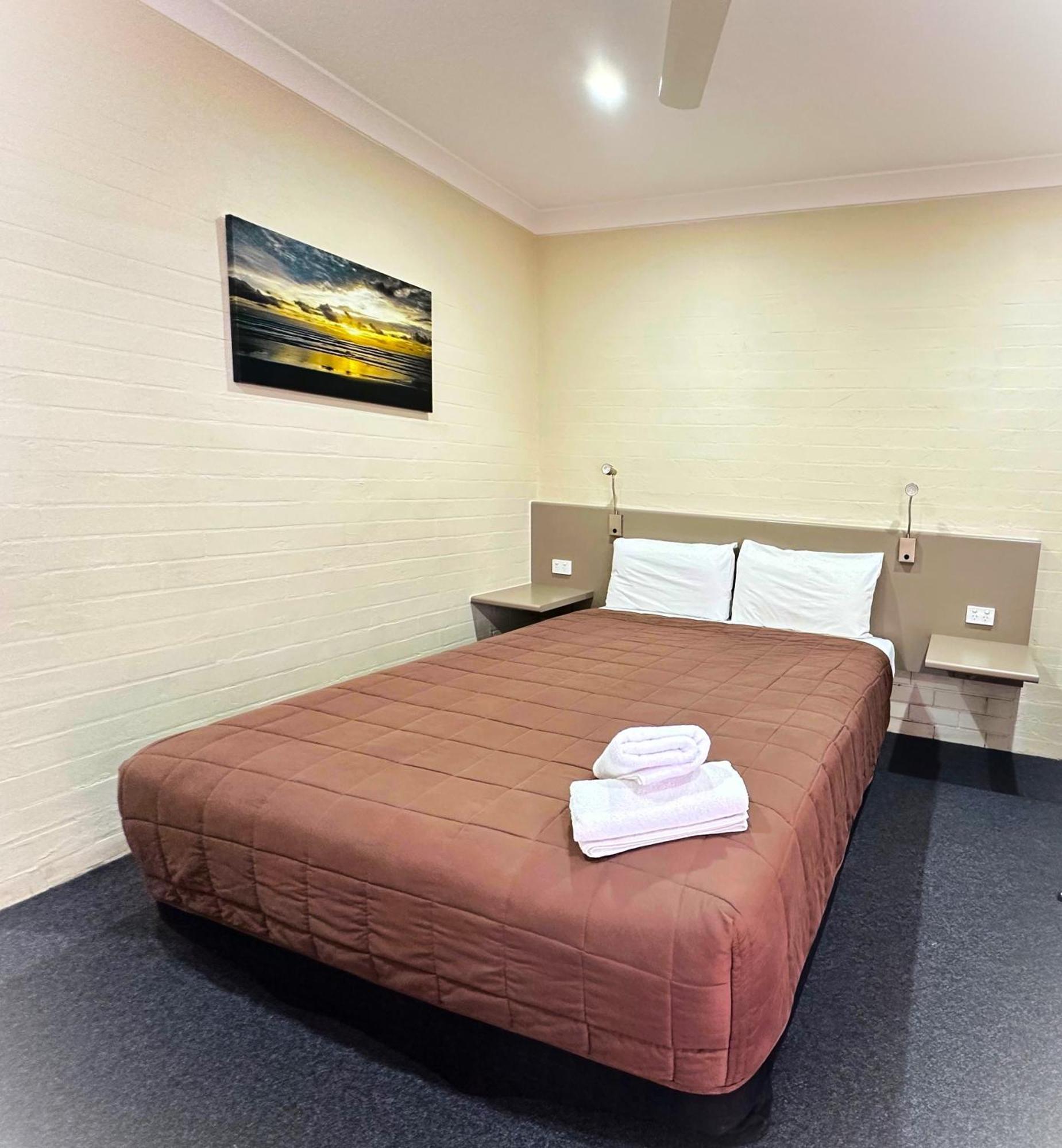 Sapphire City Motor Inn Inverell Kültér fotó